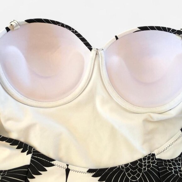 Cupshe Whole Piece Swimsuit - Picture 6 of 7